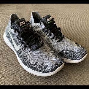 Women’s Nike Free Run Flyknit